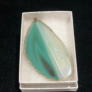 Beautiful Agate Pendent - B9